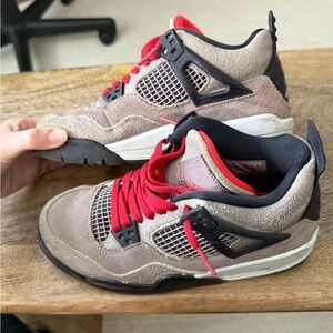 Jordan 4s